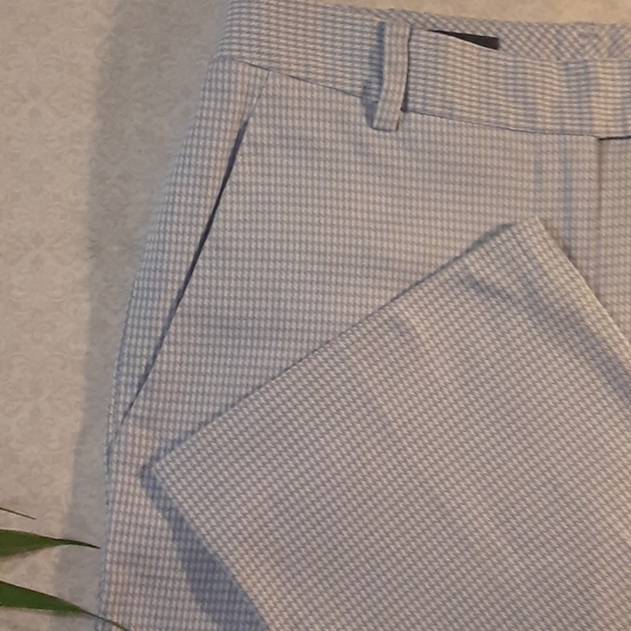 Brooks Brothers Classy - Picture 7 of 14